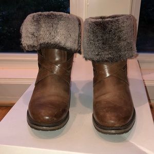 Eric Michael short booties with fur. Tan leather.